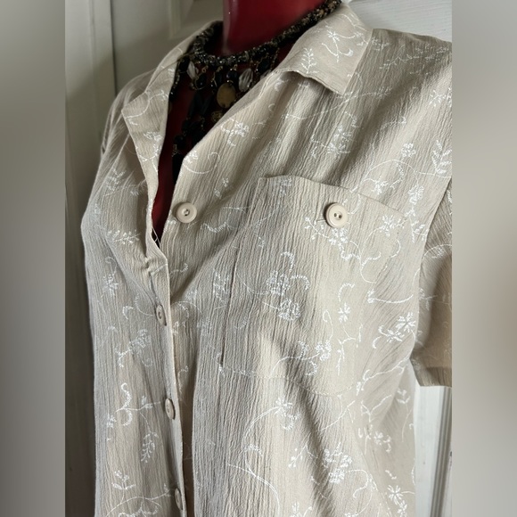 Jeno Neuman Buttoned Blouse size PM NWT - Picture 7 of 10